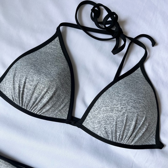 H&M | 2-Piece Triangle Swim Set in Grey w/ Black Outline - Picture 2 of 7